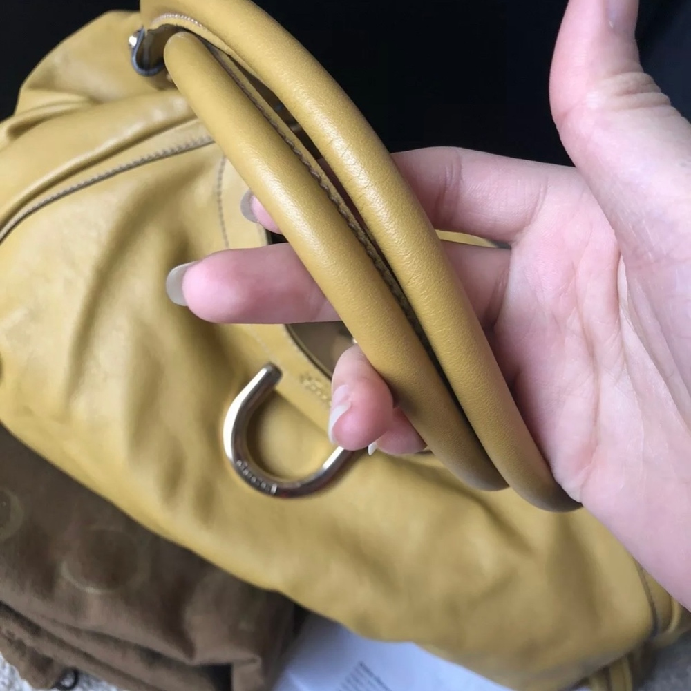 Genuine Large Gucci Leather Shoulder Bag - Picture 3 of 8